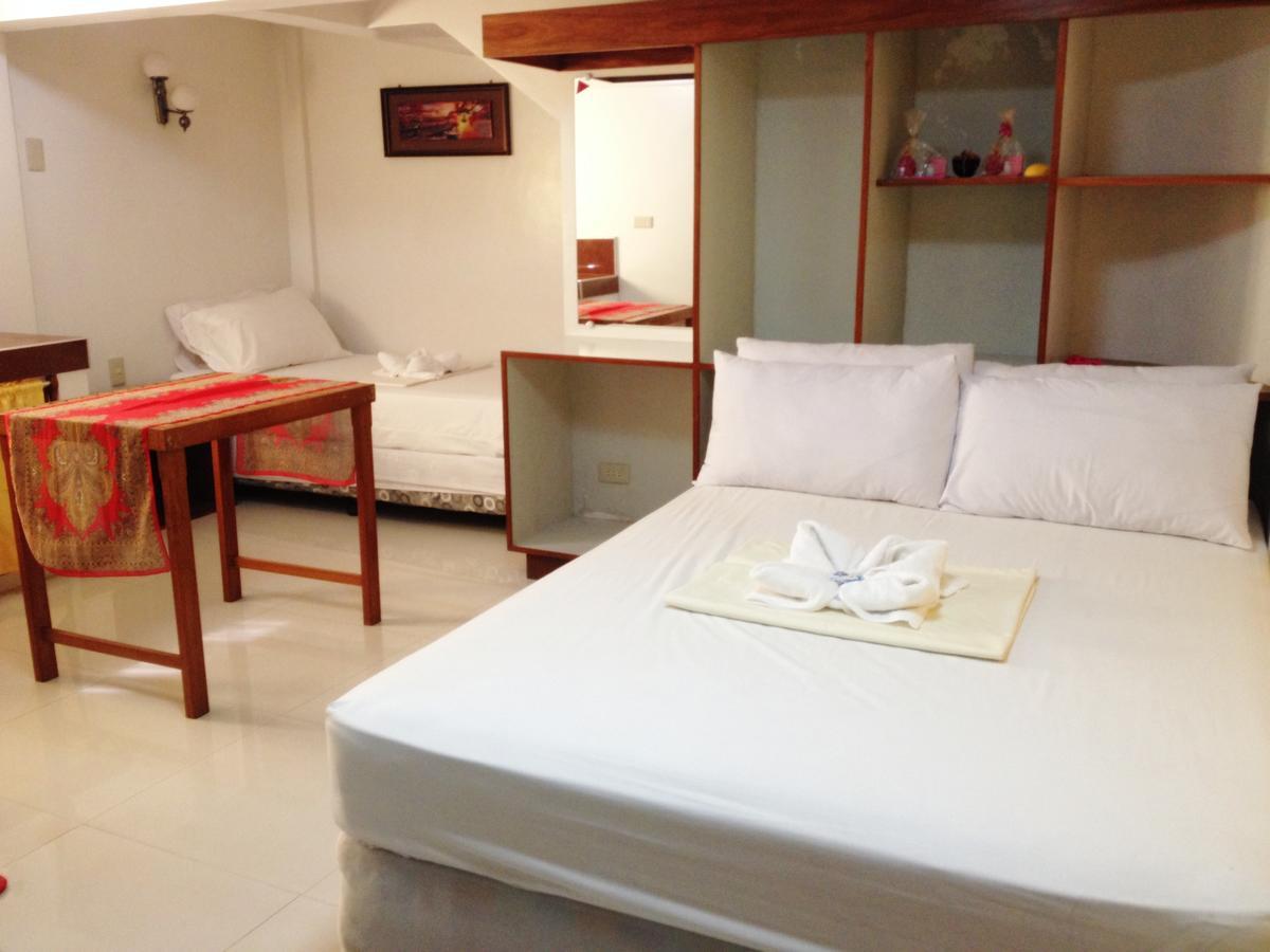 Peria Seafront Pensione Roxas  外观 照片