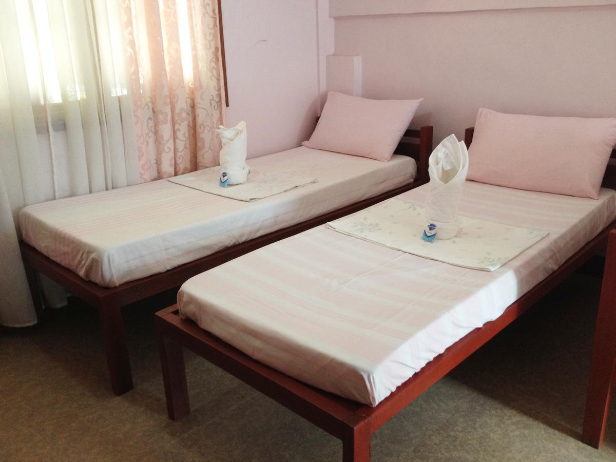 Peria Seafront Pensione Roxas  外观 照片