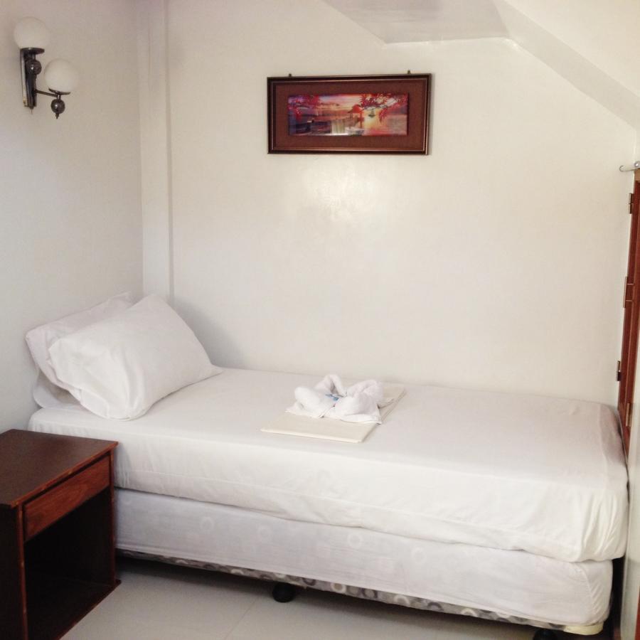 Peria Seafront Pensione Roxas  外观 照片