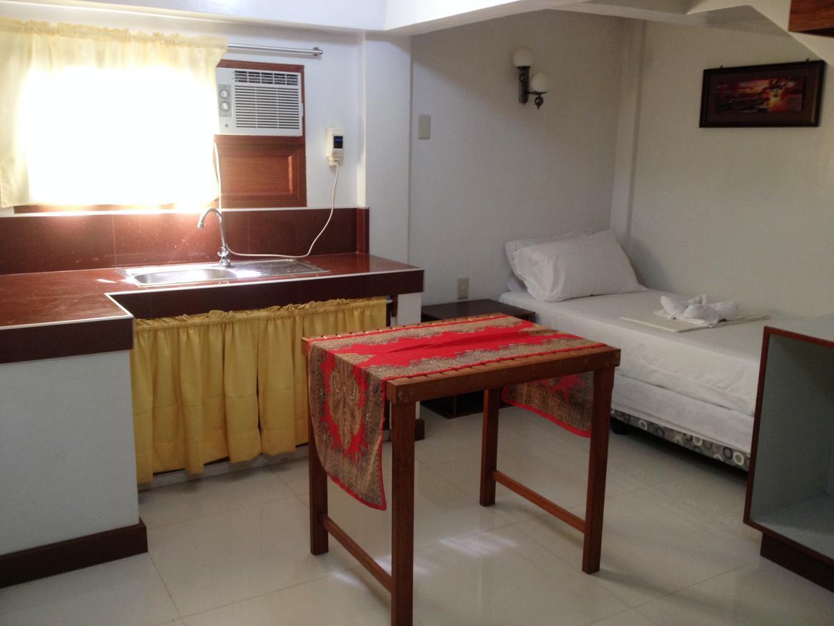 Peria Seafront Pensione Roxas  外观 照片